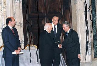 Cerimonia di consegna delle insegne di Cavaliere dell'Ordine "Al Merito del Lavoro" ai Cavalieri del Lavoro nominati il 2 giugno 1997