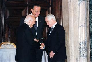 Cerimonia di consegna delle insegne di Cavaliere dell'Ordine "Al Merito del Lavoro" ai Cavalieri del Lavoro nominati il 2 giugno 1997
