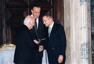 Cerimonia di consegna delle insegne di Cavaliere dell'Ordine "Al Merito del Lavoro" ai Cavalieri del Lavoro nominati il 2 giugno 1997