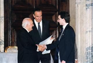 Cerimonia di consegna delle insegne di Cavaliere dell'Ordine "Al Merito del Lavoro" ai Cavalieri del Lavoro nominati il 2 giugno 1997