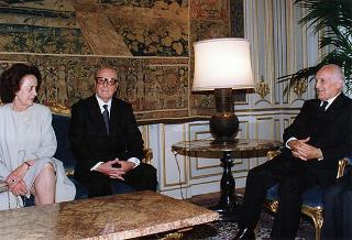 Cav. Lav. Carlo Alessi, i familiari e Giancarlo Stoppini
