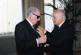 Cav. Lav. Carlo Alessi, i familiari e Giancarlo Stoppini