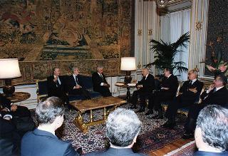 Prof. Umberto Bertini, presidente dell'Accademia italiana di economia aziendale, con il Consiglio direttivo dell'AIDEA