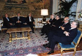 Prof. Umberto Bertini, presidente dell'Accademia italiana di economia aziendale, con il Consiglio direttivo dell'AIDEA
