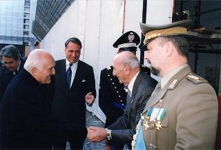 Deposizione di una corona d'alloro sulla lapide dei Caduti del Quirinale, in occasione del Giorno dell'Unità nazionale