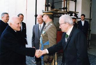 Deposizione di una corona d'alloro sulla lapide dei Caduti del Quirinale, in occasione del Giorno dell'Unità nazionale
