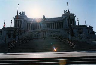 Roma, Piazza Venezia: deposizione di una corona d'alloro all'Altare della Patria, in occasione del Giorno dell'Unità nazionale