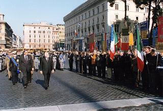 Roma, Piazza Venezia: deposizione di una corona d'alloro all'Altare della Patria, in occasione del Giorno dell'Unità nazionale