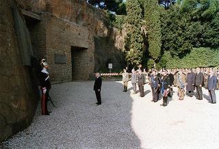 Roma, Mausoleo Ardeatino: deposizione di una corona d'alloro, in occasione del Giorno dell'Unità nazionale