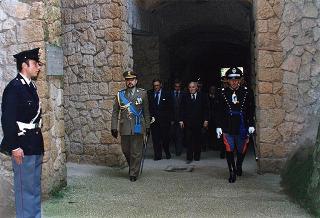 Roma, Mausoleo Ardeatino: deposizione di una corona d'alloro, in occasione del Giorno dell'Unità nazionale