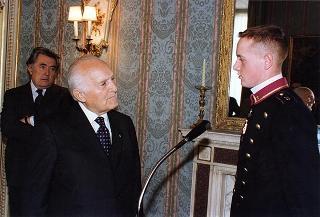 Delegazione di ufficiali ed allievi dell'Accademia Militare di Modena, in servizio di guardia d'onore al Palazzo del Quirinale