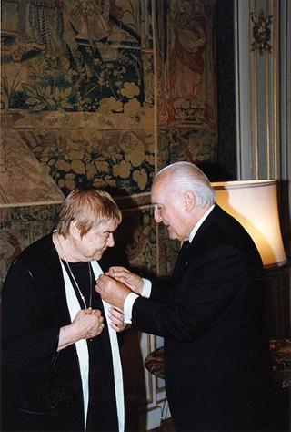 Fernanda Pivano, per il conferimento delle insegne dell'Onorificenza di Cavaliere di Gran Croce dell'Ordine al Merito della Repubblica Italiana