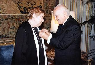Fernanda Pivano, per il conferimento delle insegne dell'Onorificenza di Cavaliere di Gran Croce dell'Ordine al Merito della Repubblica Italiana