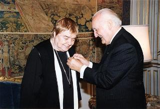Fernanda Pivano, per il conferimento delle insegne dell'Onorificenza di Cavaliere di Gran Croce dell'Ordine al Merito della Repubblica Italiana