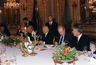 Incontro e successiva colazione con gli ambasciatori dei Paesi membri dell'Unione Europea