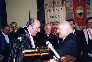 Siena: intervento del Presidente della Repubblica all'inaugurazione dell'anno accademico 1997-1998 dell'Università degli Studi ed alla II edizione del Sienafestival