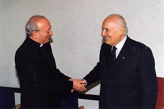 Milano: intervento del Presidente della Repubblica alla cerimonia di premiazione del III Concorso letterario promosso da "Famiglia Cristiana"