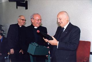 Milano: intervento del Presidente della Repubblica alla cerimonia di premiazione del III Concorso letterario promosso da "Famiglia Cristiana"