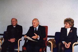 Milano: intervento del Presidente della Repubblica alla cerimonia di premiazione del III Concorso letterario promosso da "Famiglia Cristiana"