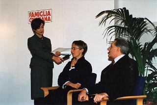 Milano: intervento del Presidente della Repubblica alla cerimonia di premiazione del III Concorso letterario promosso da "Famiglia Cristiana"