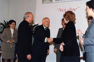 Milano: intervento del Presidente della Repubblica alla cerimonia di premiazione del III Concorso letterario promosso da "Famiglia Cristiana"