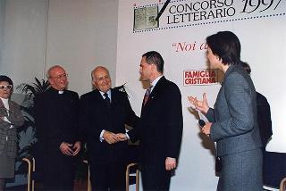 Milano: intervento del Presidente della Repubblica alla cerimonia di premiazione del III Concorso letterario promosso da "Famiglia Cristiana"
