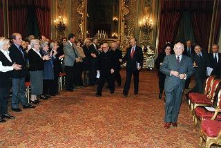 Renata Speranza, presidente dell'Associazione degli ex allievi e amici dei "Giuseppini del Murialdo", con una delegazione