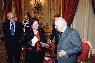 Renata Speranza, presidente dell'Associazione degli ex allievi e amici dei "Giuseppini del Murialdo", con una delegazione