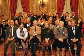Renata Speranza, presidente dell'Associazione degli ex allievi e amici dei "Giuseppini del Murialdo", con una delegazione