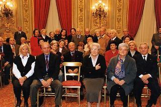 Renata Speranza, presidente dell'Associazione degli ex allievi e amici dei "Giuseppini del Murialdo", con una delegazione