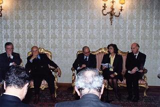 Prof. Guglielmo Negri, direttore della Scuola superiore della pubblica amministrazione, ed i partecipanti al II Programma Euromanagers