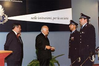 Roma: intervento del Presidente della Repubblica alla Festa del Corpo della Polizia penitenziaria