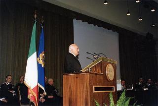 Roma: intervento del Presidente della Repubblica all'inaugurazione dell'anno accademico 1997-1998 della Scuola sottufficiali Carabinieri