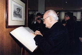 Roma: intervento del Presidente della Repubblica all'inaugurazione dell'anno accademico 1997-1998 della Scuola sottufficiali Carabinieri