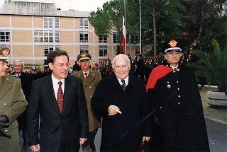 Roma: intervento del Presidente della Repubblica all'inaugurazione dell'anno accademico 1997-1998 della Scuola sottufficiali Carabinieri
