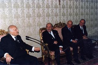 On. Luigi Arisio, presidente della Federazione dei Maestri del lavoro d'Italia, con il Consiglio nazionale