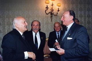 On. Luigi Arisio, presidente della Federazione dei Maestri del lavoro d'Italia, con il Consiglio nazionale