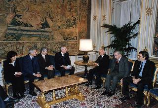 Tom Benettollo, presidente dell'ARCI, nuova associazione, con alcuni esponenti