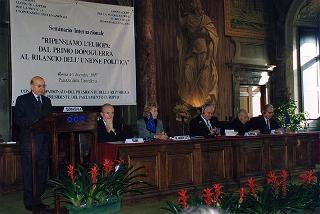 Roma, Palazzo della Cancelleria: intervento del Presidente della Repubblica al Seminario internazionale "Ripensiamo l'Europa: dal primo dopoguerra al rilancio dell'unione politica"