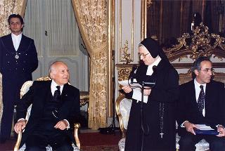 Incontro con Madre Maria Emanuela Jacovone, Vicaria generale delle Suore Missionarie di Gesù Eterno Sacerdote, con una delegazione di aderenti al "Movimento Apostolico Nuovi"