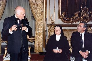 Incontro con Madre Maria Emanuela Jacovone, Vicaria generale delle Suore Missionarie di Gesù Eterno Sacerdote, con una delegazione di aderenti al "Movimento Apostolico Nuovi"