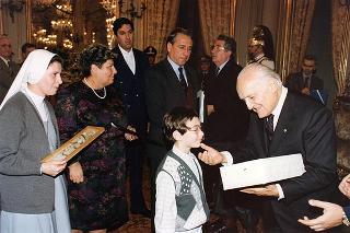 Incontro con Madre Maria Emanuela Jacovone, Vicaria generale delle Suore Missionarie di Gesù Eterno Sacerdote, con una delegazione di aderenti al "Movimento Apostolico Nuovi"