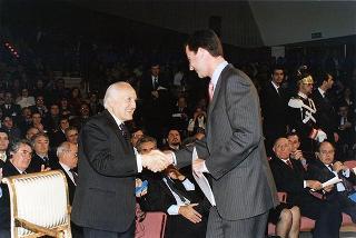 Napoli: intervento del Presidente della Repubblica all'inaugurazione del II Forum Civile Euromed ed alla cerimonia di presentazione dell'opera collettanea Napoli e i suoi Avvocati. Oggi