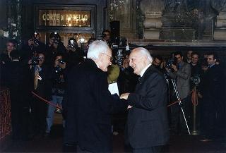 Napoli: intervento del Presidente della Repubblica all'inaugurazione del II Forum Civile Euromed ed alla cerimonia di presentazione dell'opera collettanea Napoli e i suoi Avvocati. Oggi
