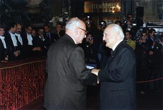 Napoli: intervento del Presidente della Repubblica all'inaugurazione del II Forum Civile Euromed ed alla cerimonia di presentazione dell'opera collettanea Napoli e i suoi Avvocati. Oggi