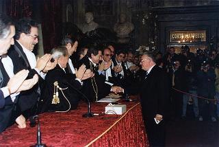 Napoli: intervento del Presidente della Repubblica all'inaugurazione del II Forum Civile Euromed ed alla cerimonia di presentazione dell'opera collettanea Napoli e i suoi Avvocati. Oggi