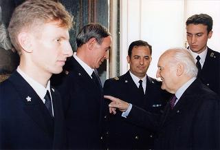 Delegazione di allievi dell'Accademia Navale di Livorno, in servizio di guardia d'onore al Palazzo del Quirinale