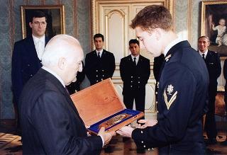 Delegazione di allievi dell'Accademia Navale di Livorno, in servizio di guardia d'onore al Palazzo del Quirinale