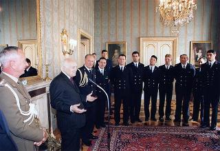 Delegazione di allievi dell'Accademia Navale di Livorno, in servizio di guardia d'onore al Palazzo del Quirinale