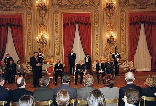 Mario Pescante, presidente del CONI, Primo Nebiolo, presidente della IAAF, Gianni Gola, presidente della FIDAL, ed una delegazione di atleti e dirigenti, in occasione del centenario di fondazione della Federazione Italiana di Atletica Leggera